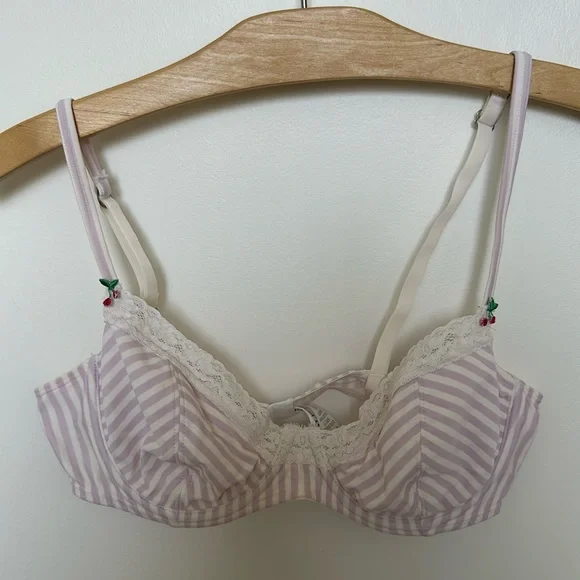 Bra by Swiss lingerie company Calida. Size 34B - Picture 1 of 4